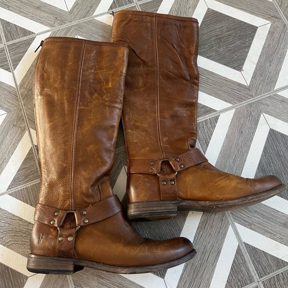 Frye Women's Brown Leather Boots - Picture 2 of 6